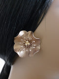 Fancy Flowerbomb earrings